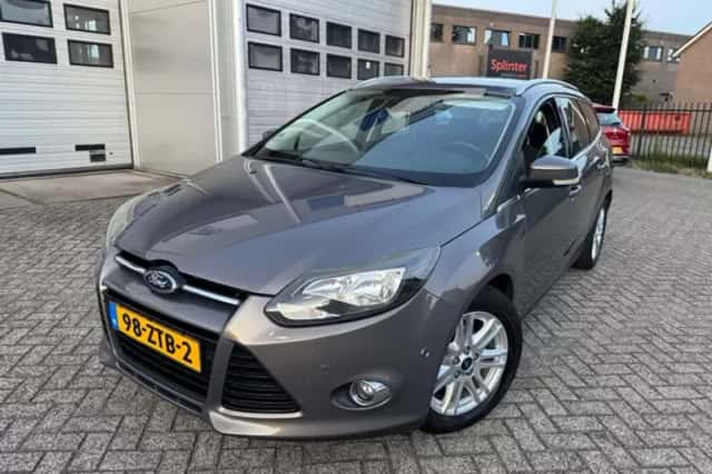 Ford Focus (2013) thumbnail 4