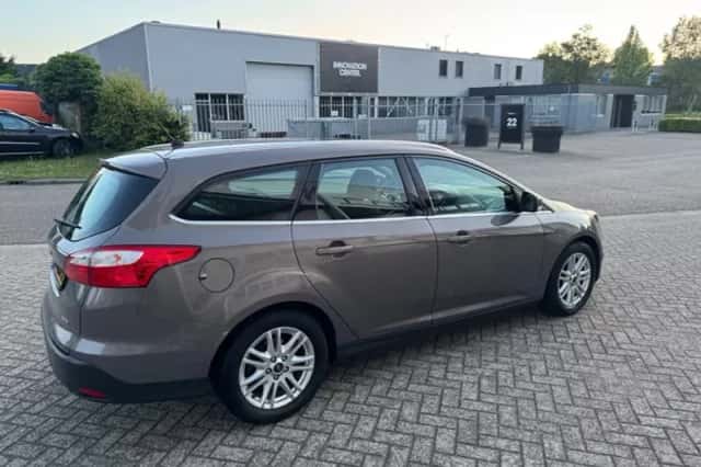 Ford Focus (2013) thumbnail 5
