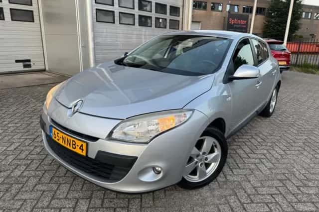 Renault Mégane (2010) thumbnail 4