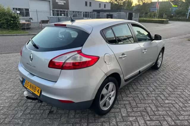 Renault Mégane (2010) thumbnail 5