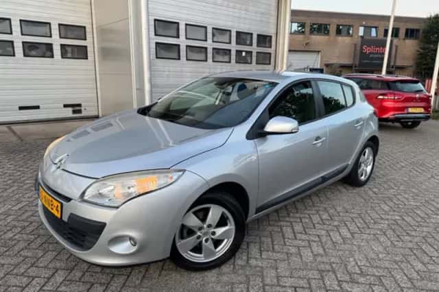 Renault Mégane (2010) thumbnail 6