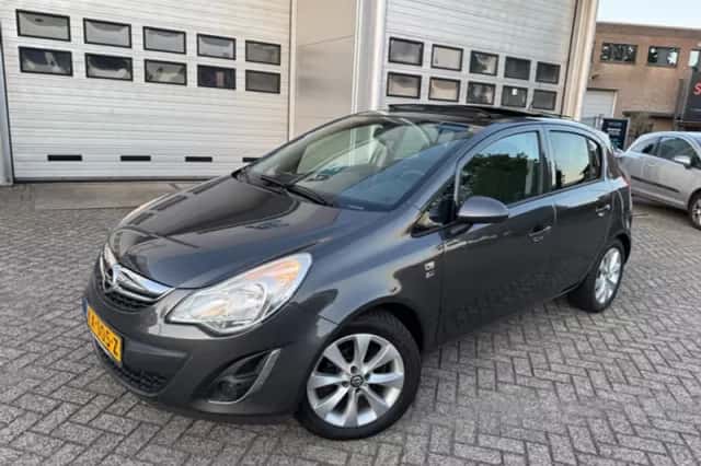 Opel Corsa (2013) thumbnail 6