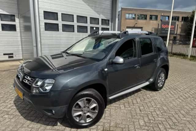 Dacia Duster (2014) thumbnail 6