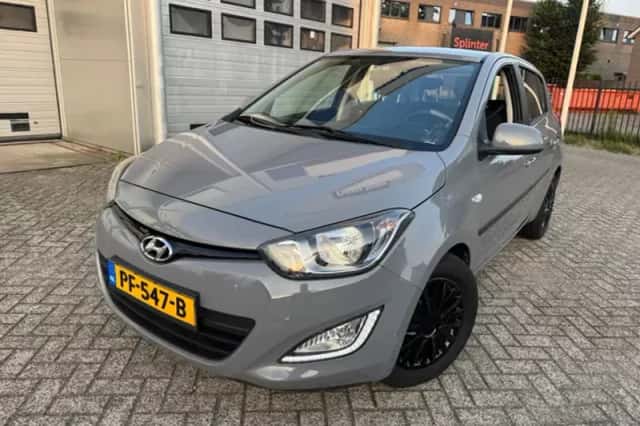 Hyundai i20 (2013) thumbnail 4