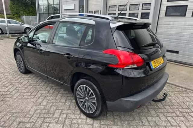 Peugeot 2008 (2016) thumbnail 3