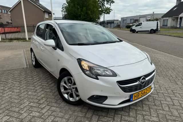 Opel Corsa (2015) thumbnail 2