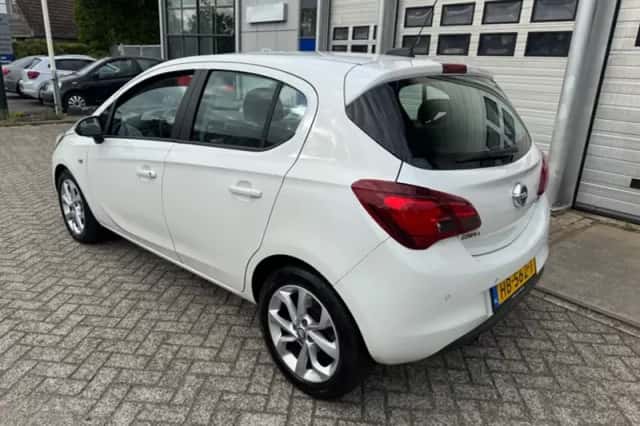 Opel Corsa (2015) thumbnail 3