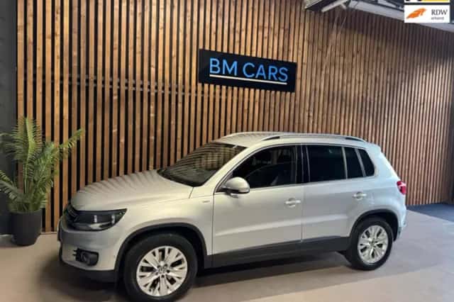 Volkswagen Tiguan (2013) thumbnail 1