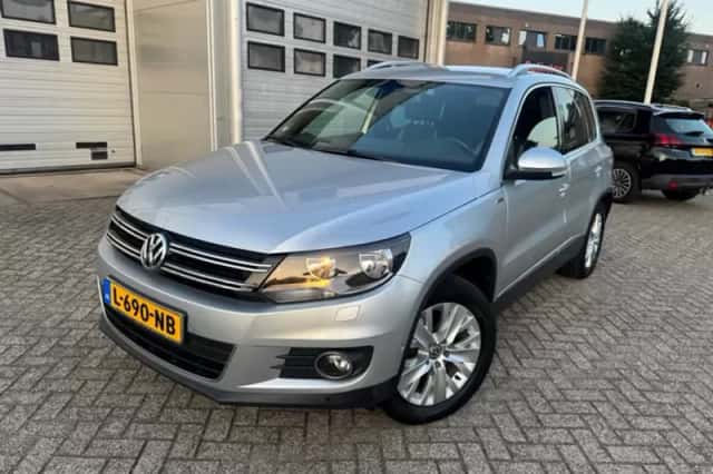 Volkswagen Tiguan (2013) thumbnail 4