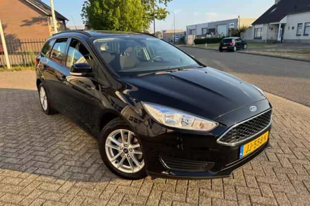 Ford Focus (2016) thumbnail 2