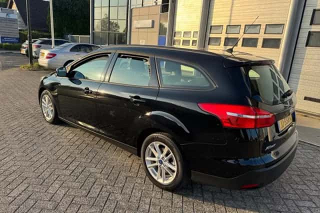 Ford Focus (2016) thumbnail 3