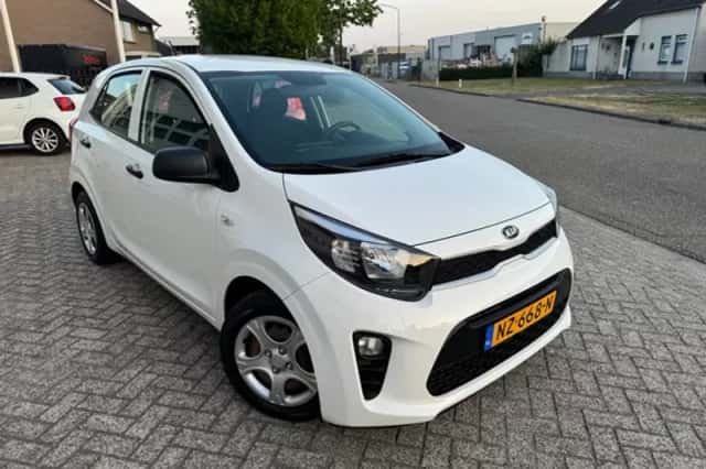 Kia Picanto (2017) thumbnail 2
