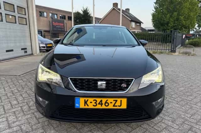 SEAT Leon (2016) thumbnail 4