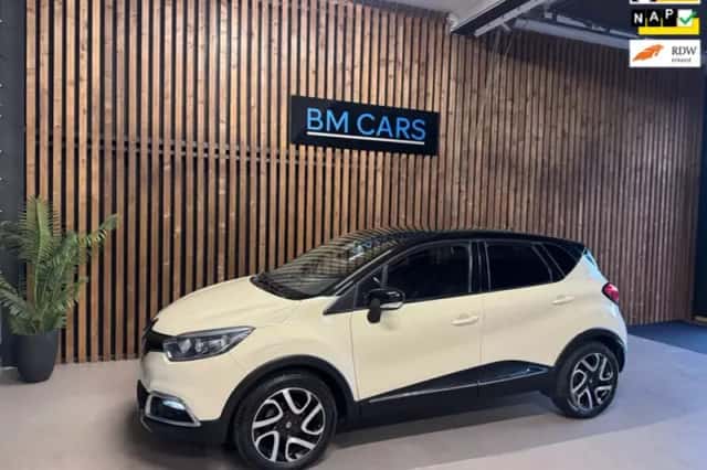 Renault Captur (2015) thumbnail 1