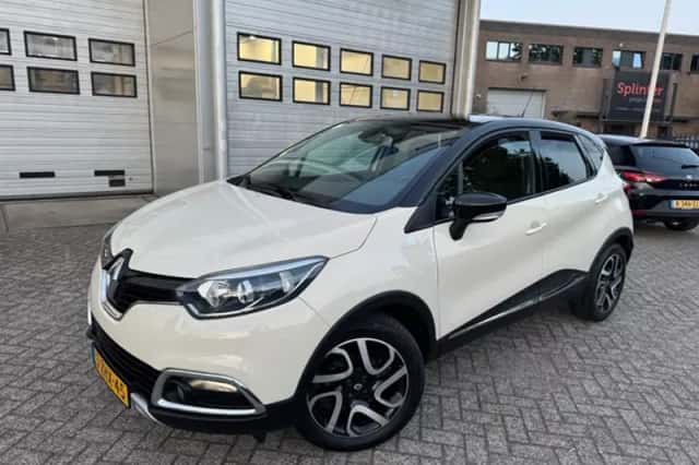 Renault Captur (2015) thumbnail 6