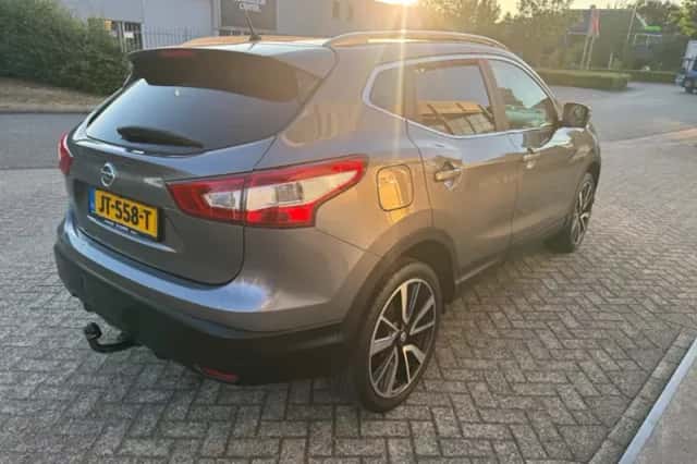 Nissan Qashqai (2016) thumbnail 5