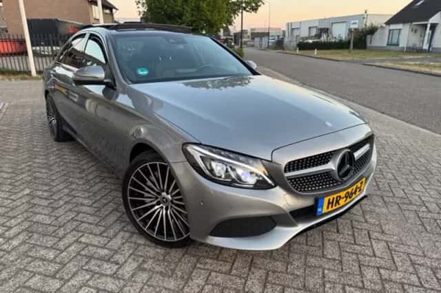 Mercedes-Benz C-Klasse (2015) thumbnail 2