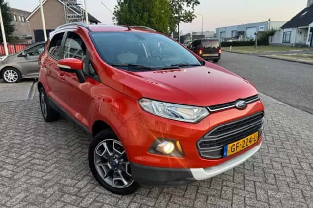 Ford EcoSport (2015) thumbnail 2