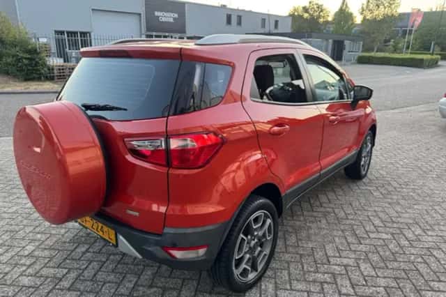 Ford EcoSport (2015) thumbnail 5