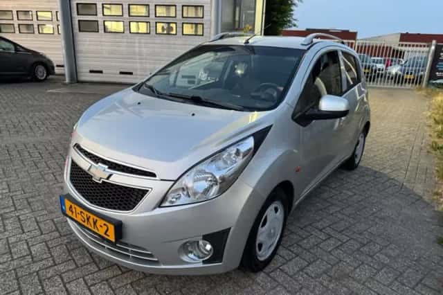 Chevrolet Spark (2011) thumbnail 2