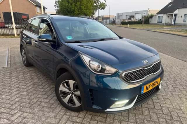Kia Niro (2017) thumbnail 2