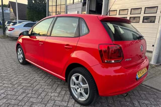 Volkswagen Polo (2011) thumbnail 3
