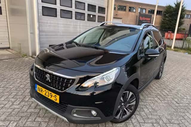 Peugeot 2008 (2017) thumbnail 4