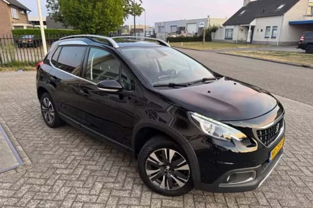 Peugeot 2008 (2017) thumbnail 6