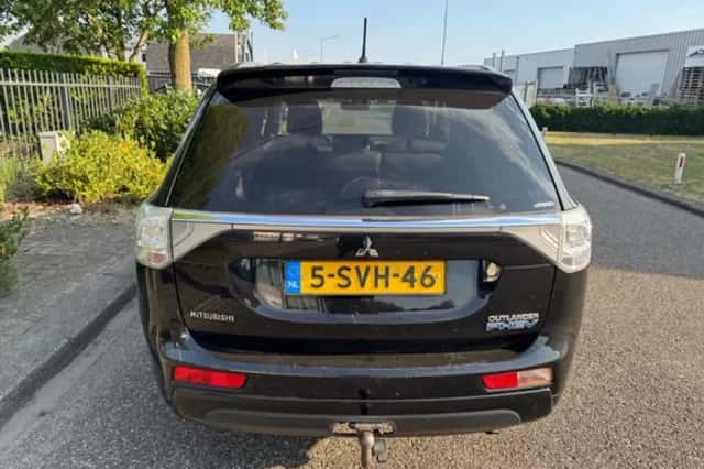 Mitsubishi Outlander (2013) thumbnail 5
