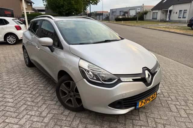 Renault Clio (2015) thumbnail 2