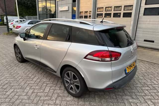 Renault Clio (2015) thumbnail 3