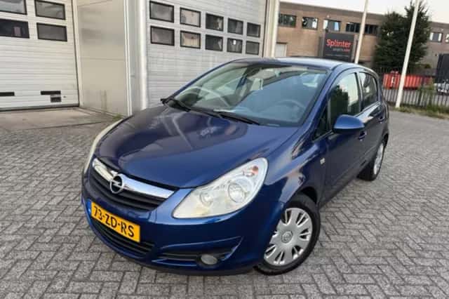 Opel Corsa (2008) thumbnail 4