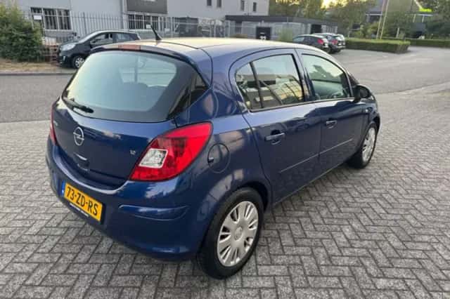 Opel Corsa (2008) thumbnail 5