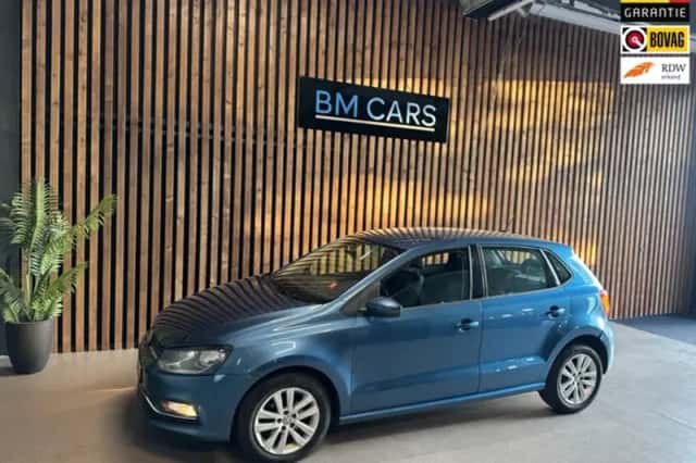 Volkswagen Polo (2015) thumbnail 1