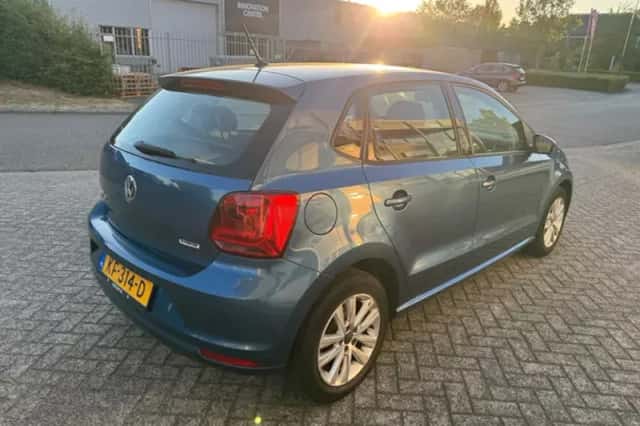 Volkswagen Polo (2015) thumbnail 5