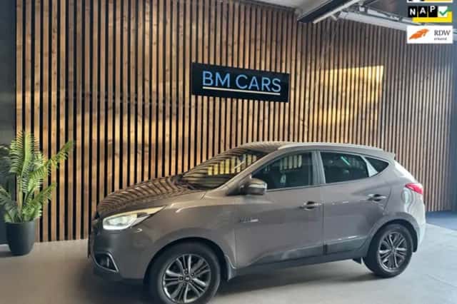 Hyundai ix35 (2015) thumbnail 1