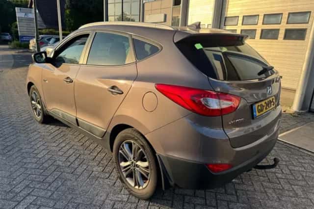 Hyundai ix35 (2015) thumbnail 3