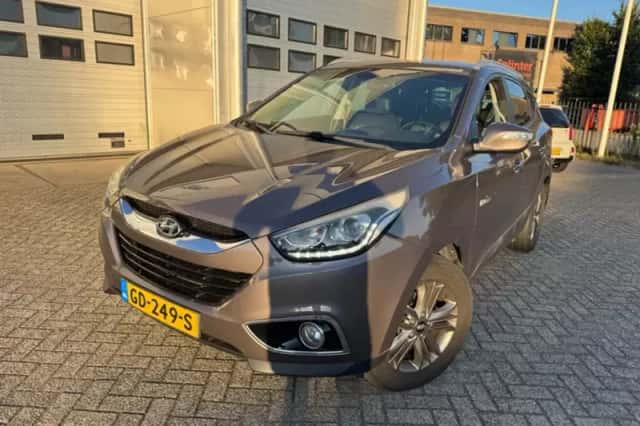 Hyundai ix35 (2015) thumbnail 4