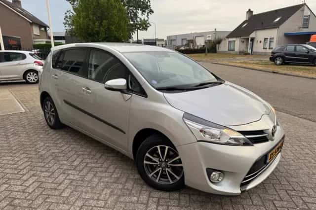 Toyota Verso (2014) thumbnail 6