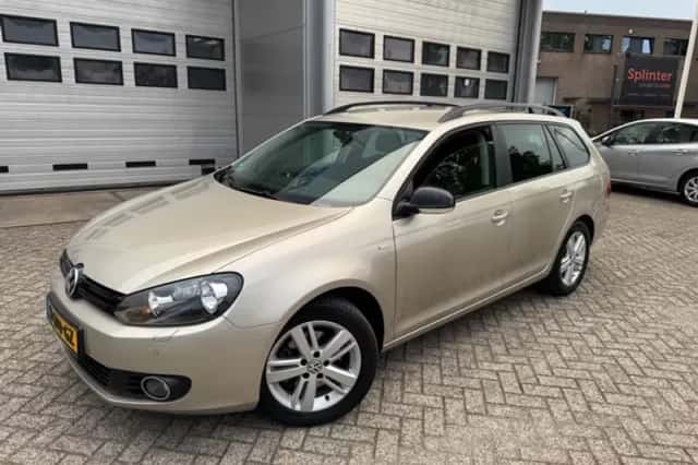 Volkswagen Golf (2012) thumbnail 6