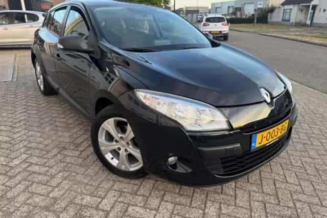 Renault Mégane (2011) thumbnail 1