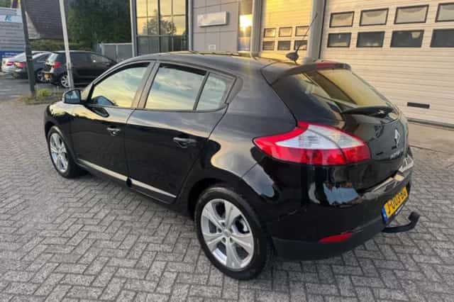 Renault Mégane (2011) thumbnail 2