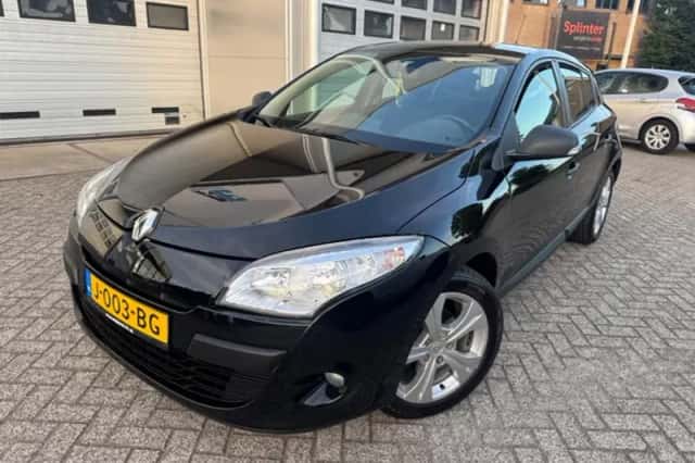 Renault Mégane (2011) thumbnail 3