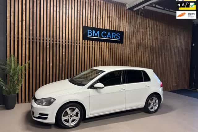 Volkswagen Golf (2013) thumbnail 1