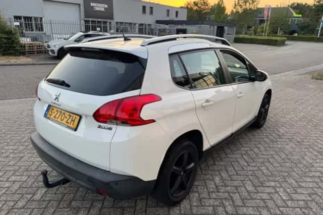 Peugeot 2008 (2014) thumbnail 5