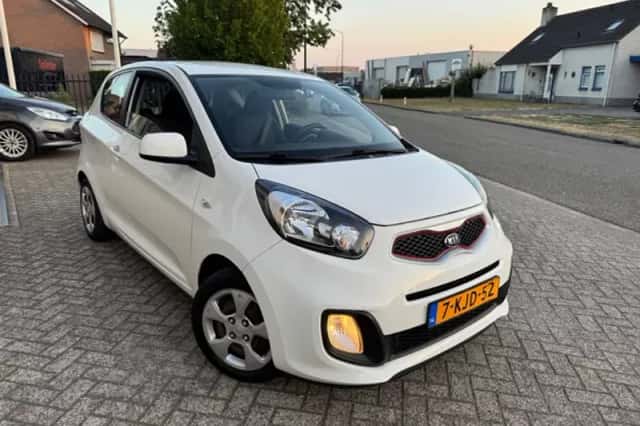 Kia Picanto (2013) thumbnail 2