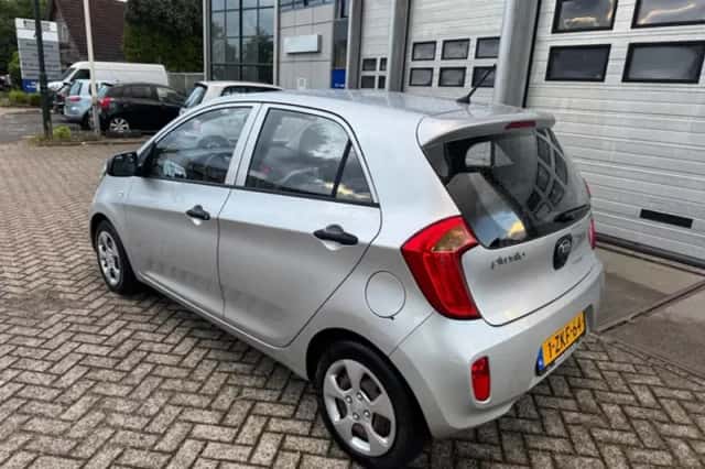Kia Picanto (2012) thumbnail 3