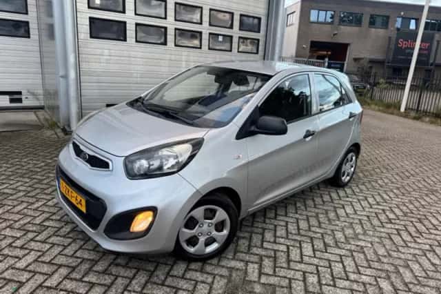 Kia Picanto (2012) thumbnail 6