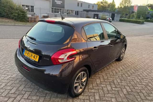 Peugeot 208 (2013) thumbnail 5