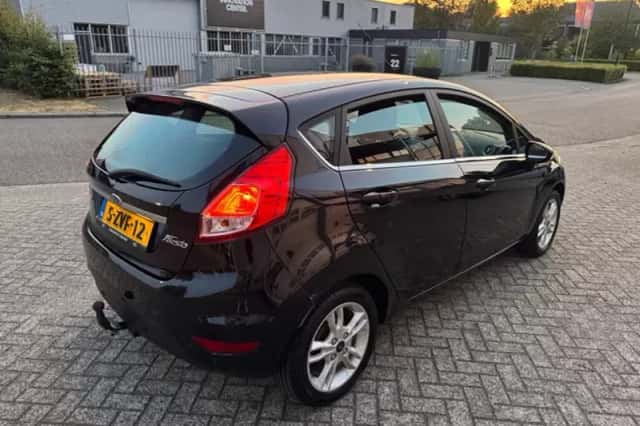 Ford Fiesta (2015) thumbnail 5